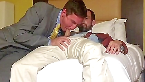 Married guy with her pussy