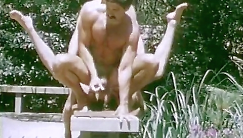 Sexy blonde gets fucked in the ass by her sunningl guy