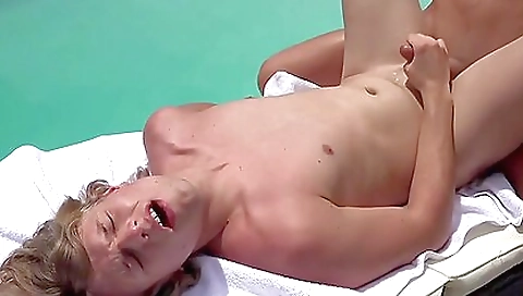 Mas teensexmaniaes her pussy and cock